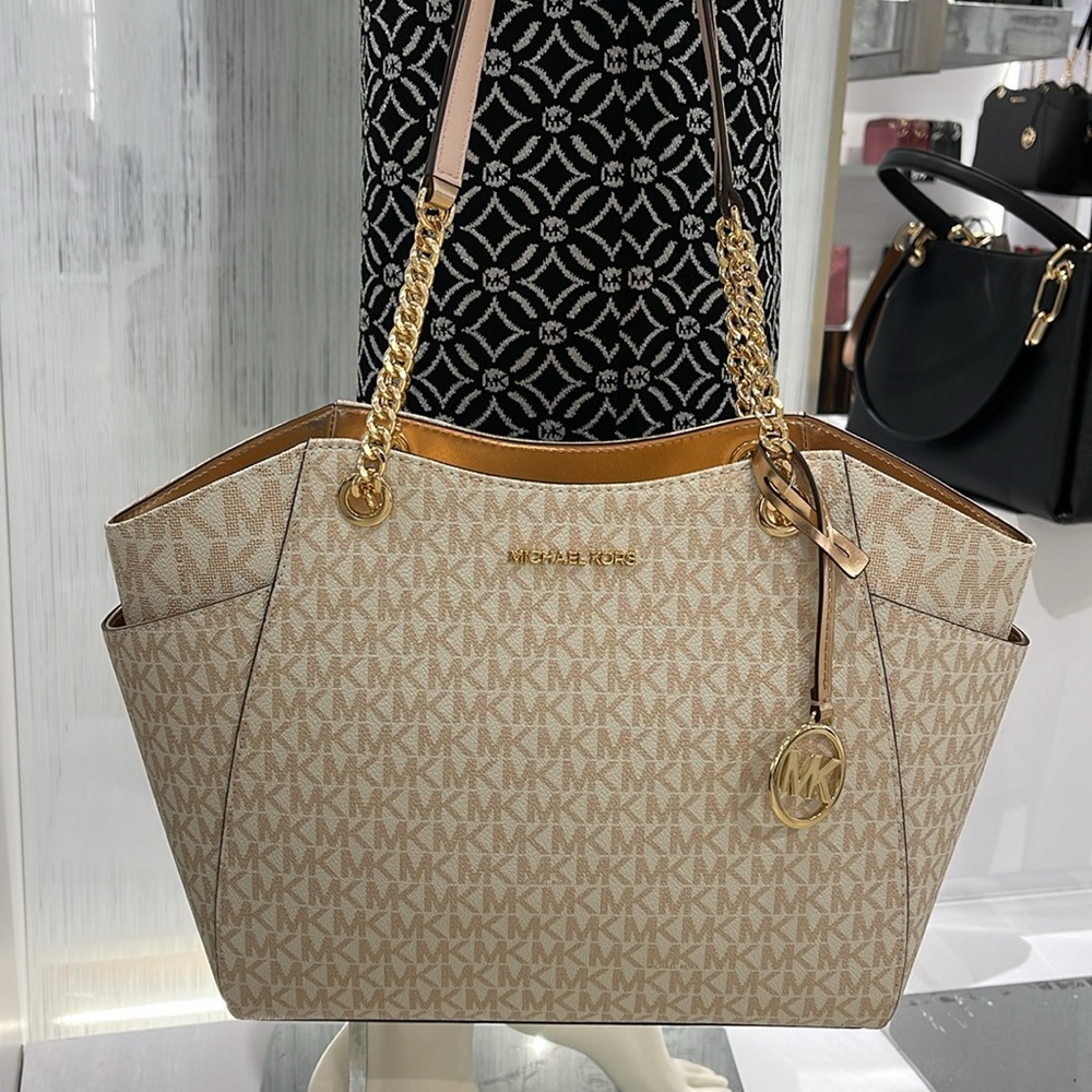 MICHAEL KORS 
Jet Set Travel Large Signature Chain Shoulder Tote Bag
Rose Gold - Picture 11 of 16
